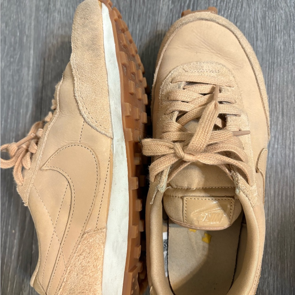 Nike Beige Sneakers with Textured Sole